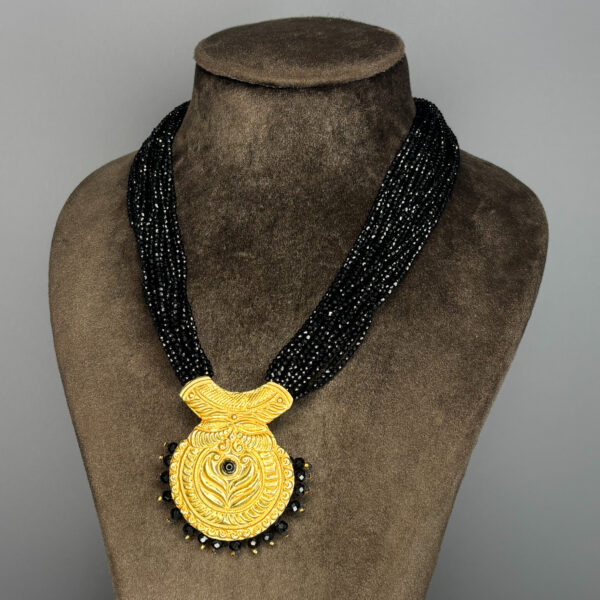CRYSTAL RANI HAAR - Image 2