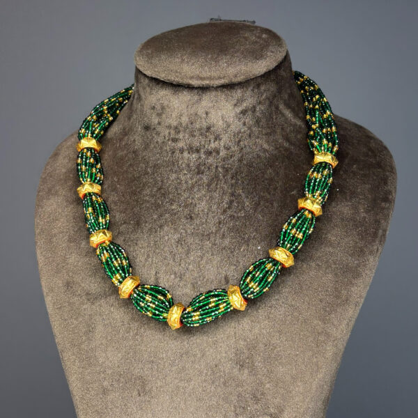 CRYSTAL HAAR - Image 2