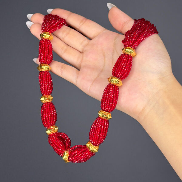 CRYSTAL HAAR - Image 1