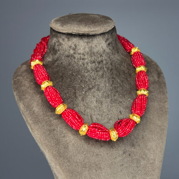 CRYSTAL HAAR - Image 2