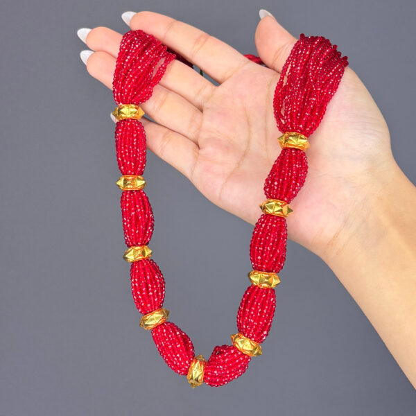 CRYSTAL HAAR - Image 1
