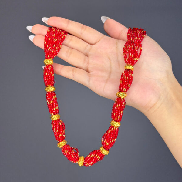 CRYSTAL HAAR - Image 1