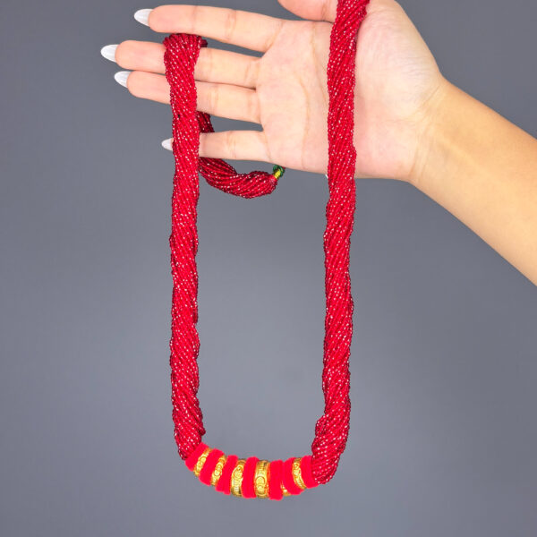 CRYSTAL HAAR - Image 1