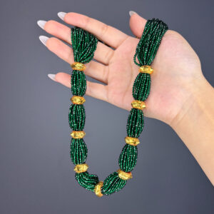 CRYSTAL HAAR