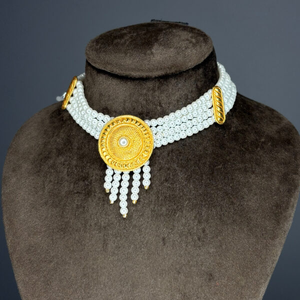 CRYSTAL HAAR - Image 2