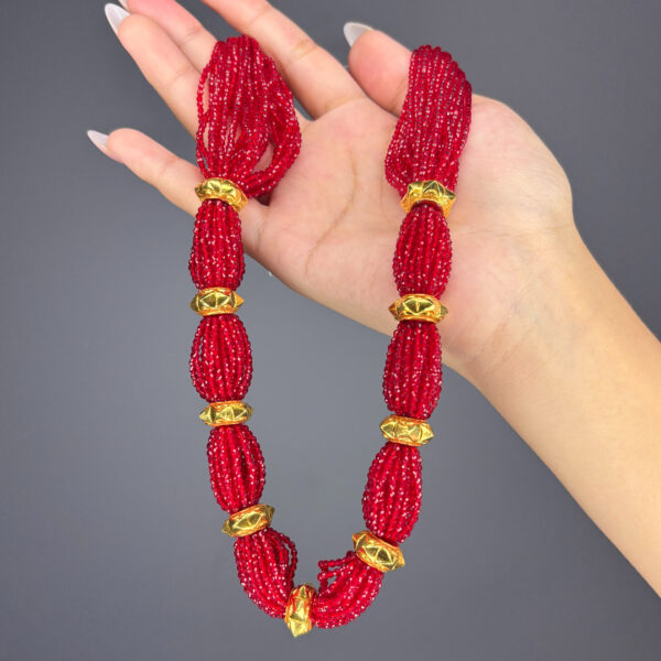 CRYSTAL HAAR - Image 1