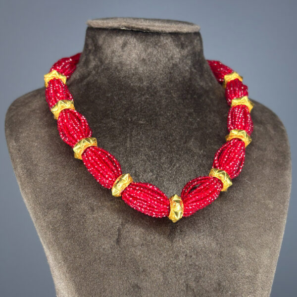 CRYSTAL HAAR - Image 2