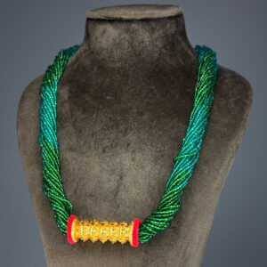 CRYSTAL HAAR