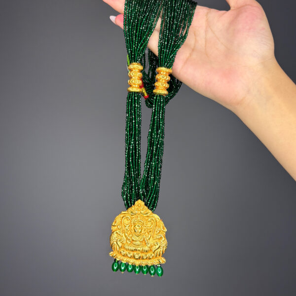 CRYSTAL HAAR - Image 1