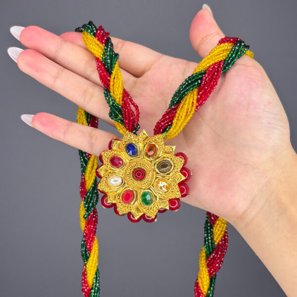 CRYSTAL HAAR - Image 1