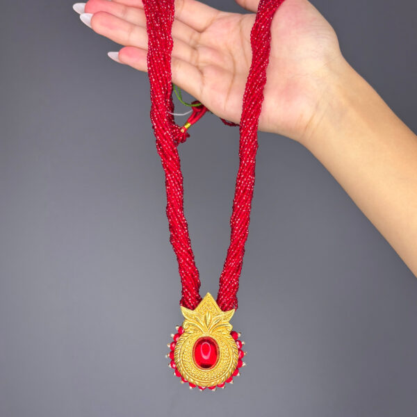 CRYSTAL HAAR - Image 1