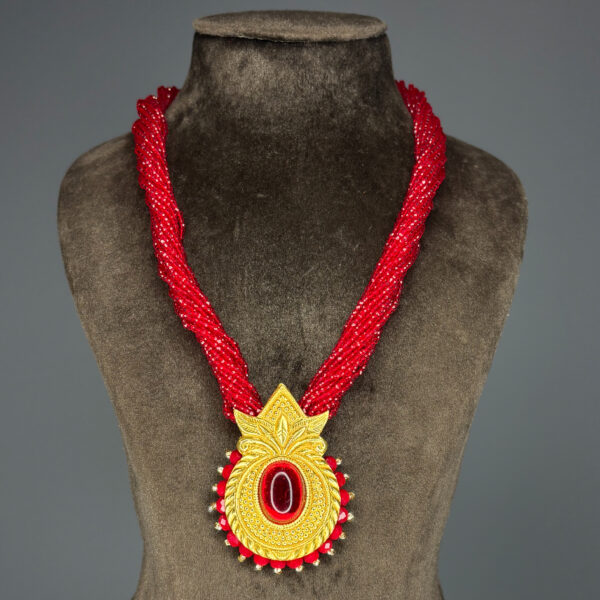 CRYSTAL HAAR - Image 2