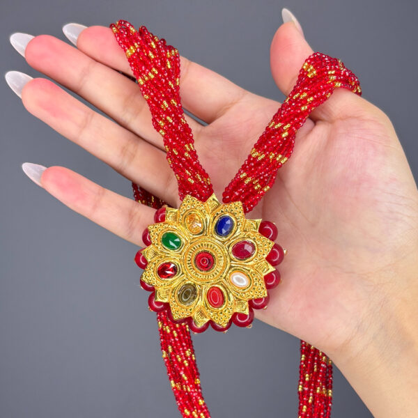 CRYSTAL HAAR - Image 1