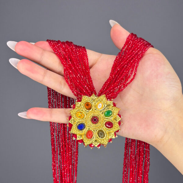 CRYSTAL HAAR - Image 1