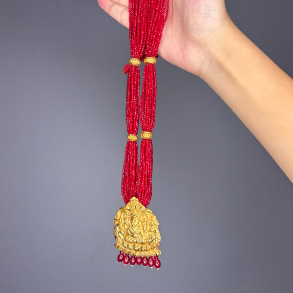 CRYSTAL HAAR - Image 1