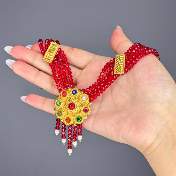 CRYSTAL HAAR - Image 1