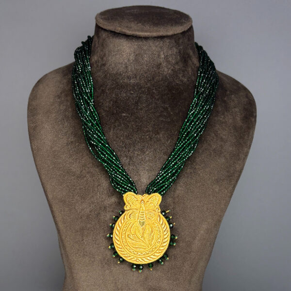 CRYSTAL RANI HAAR - Image 2