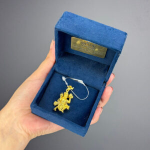 GOLD PENDENT