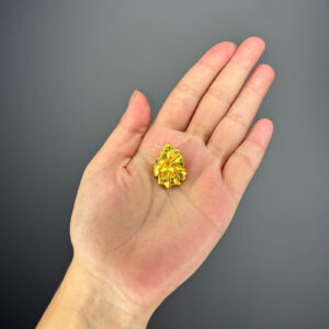GOLD PENDENT
