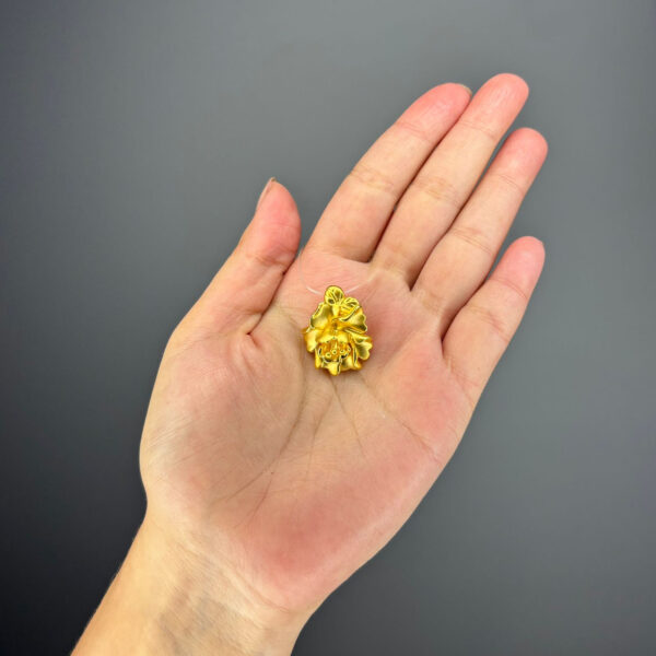 GOLD PENDENT - Image 2