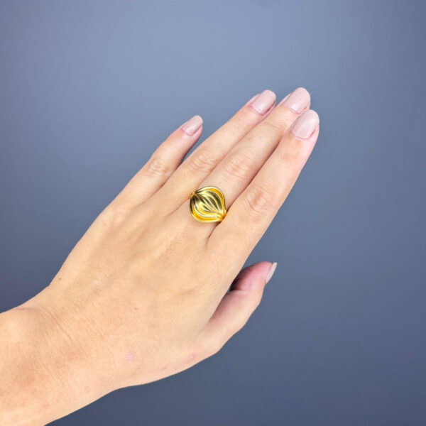 GOLD RING - Image 1