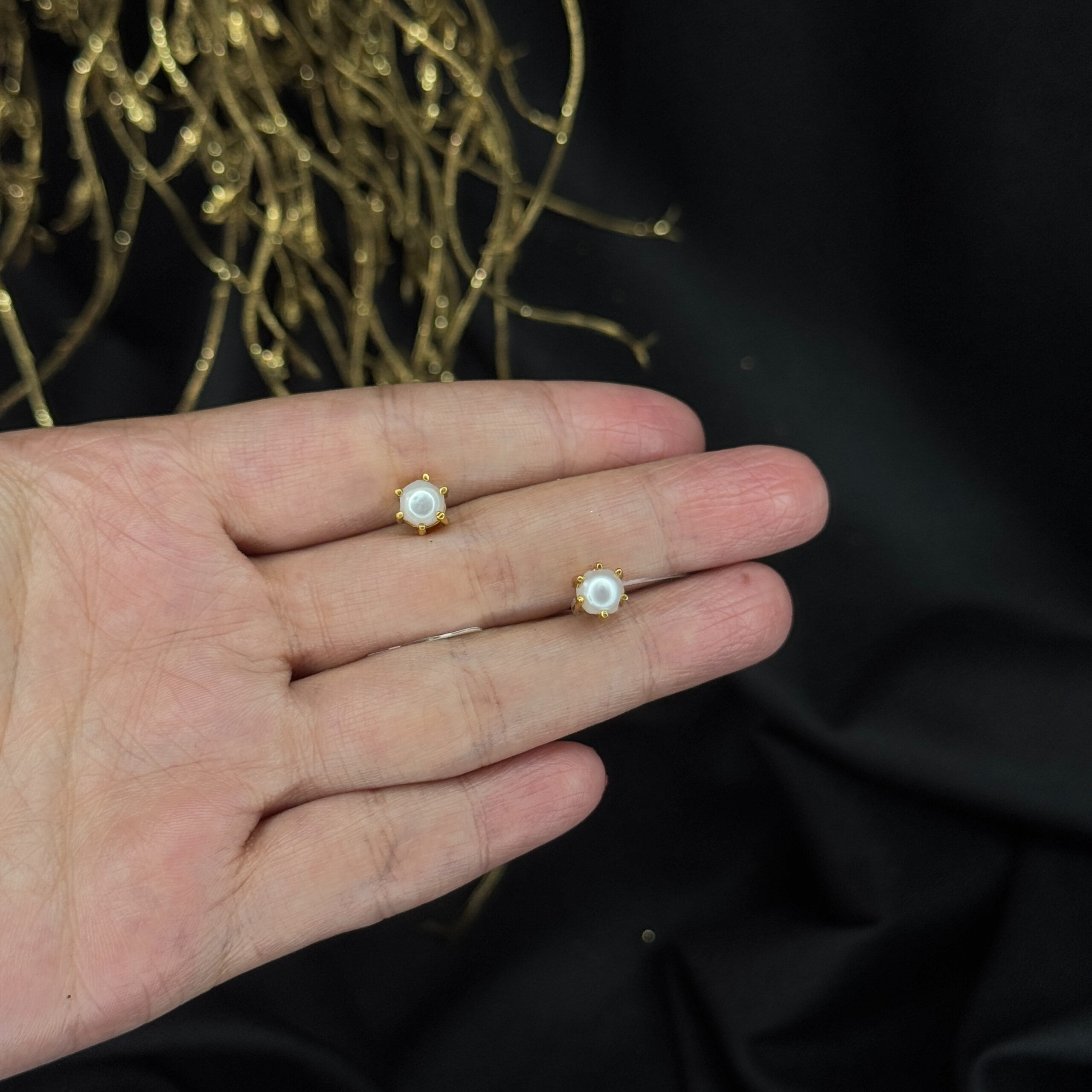 IMG_7011 GOLD EARRINGS - Image 1