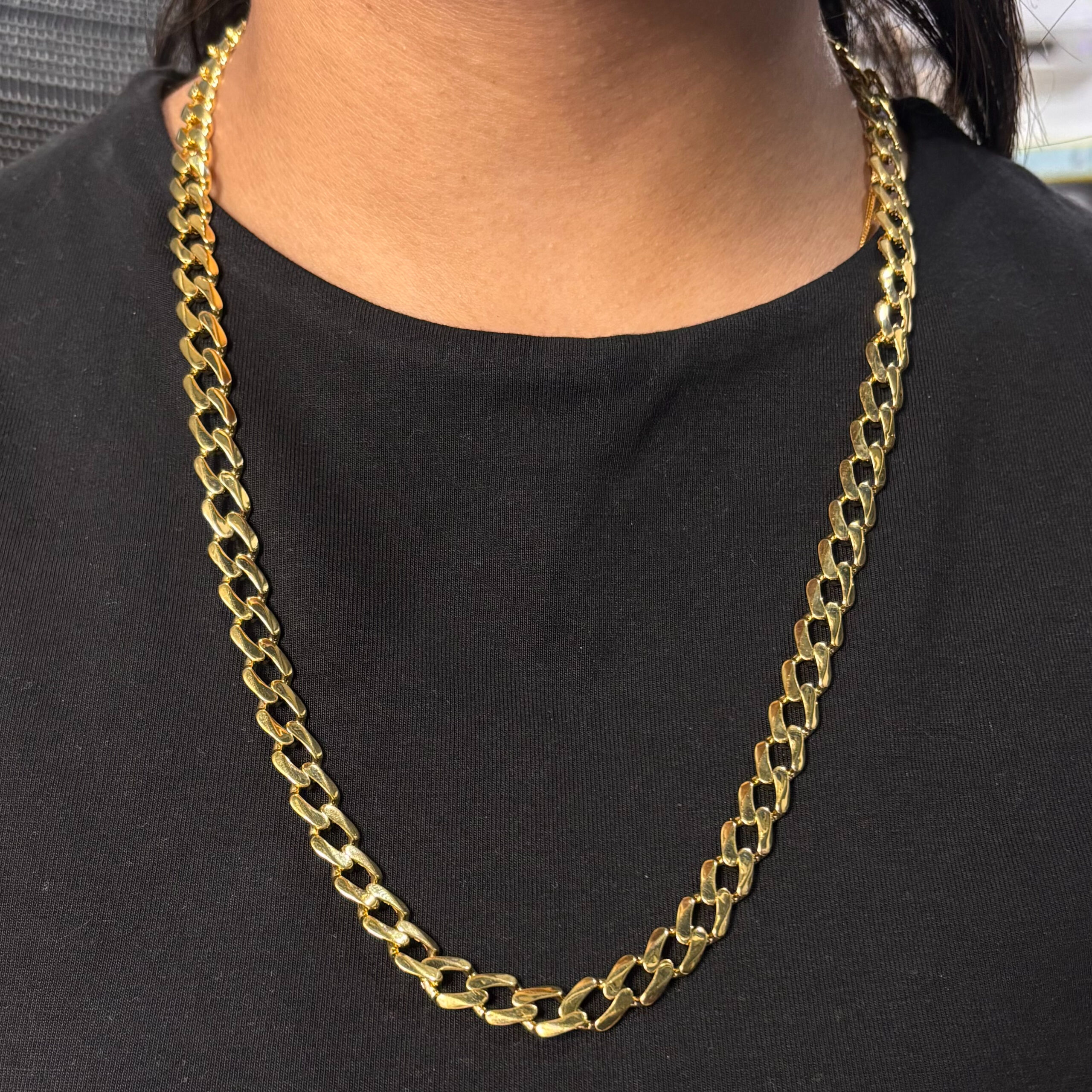 IMG_2863 9KT CHAIN - Image 1