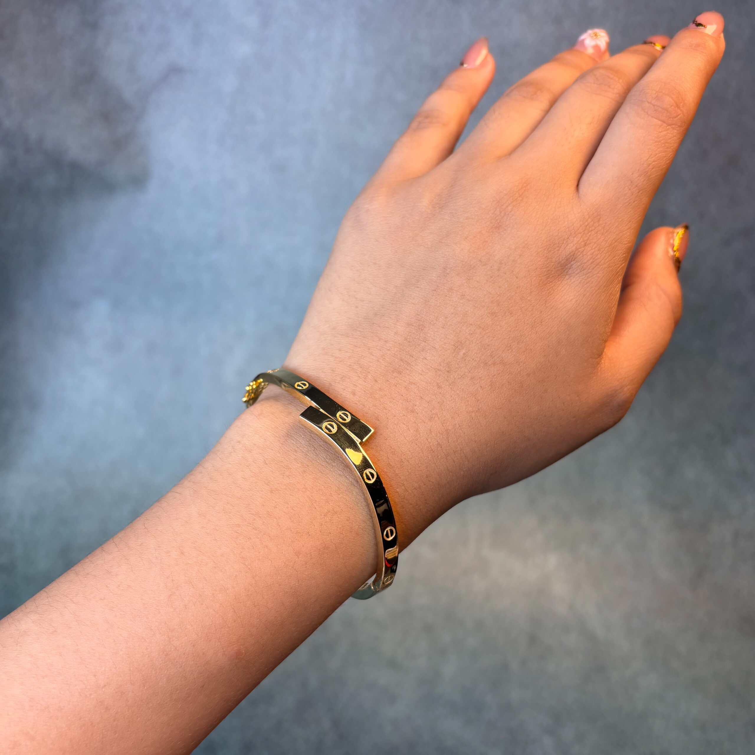 IMG_3386 9KT BANGLE - Image 1