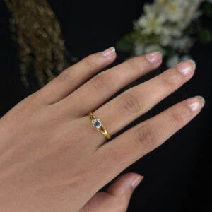 LADIES RING ( 9KT GOLD)