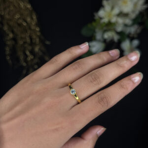 LADIES RING ( 9KT RING)