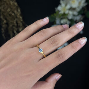 LADIES RING ( 9KT GOLD)