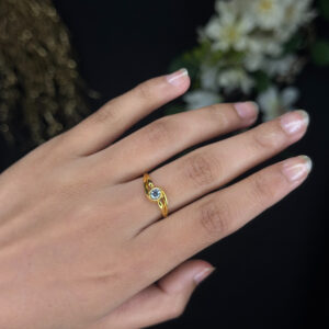 LADIES RING ( 9KT GOLD)