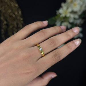 LADIES RING ( 9KT GOLD)