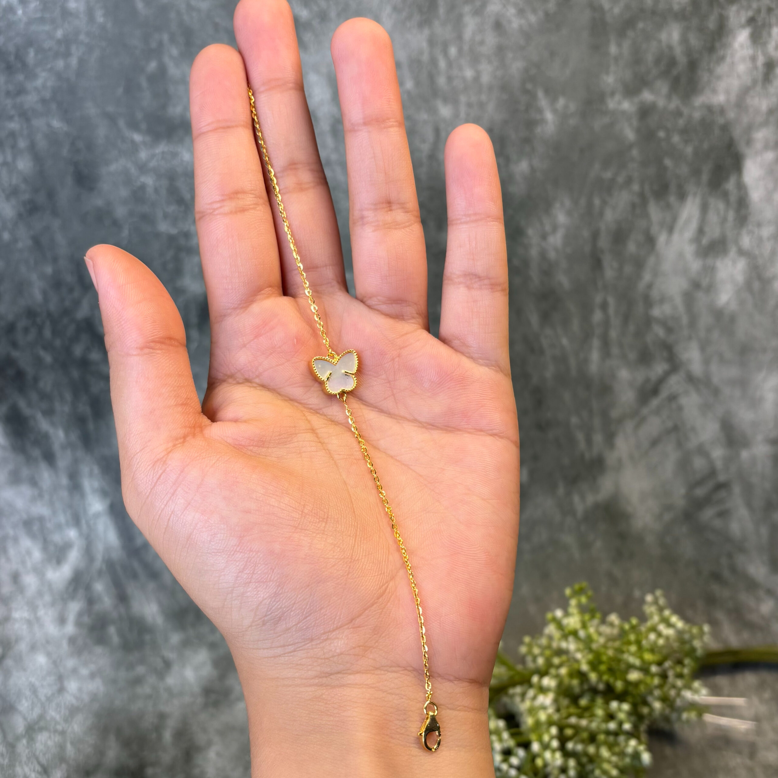 BRACELET ( 18KT GOLD)