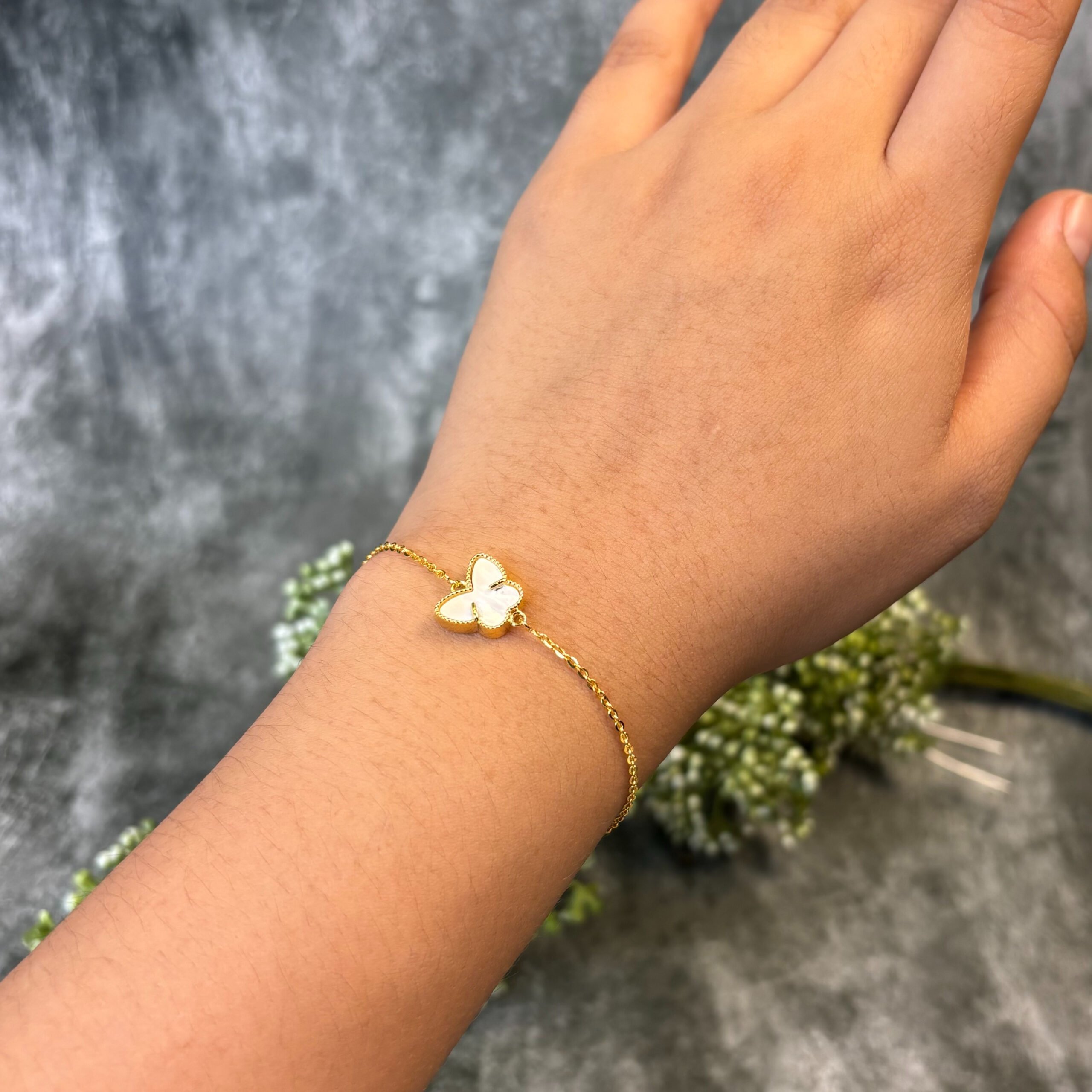 BRACELET ( 18KT GOLD)