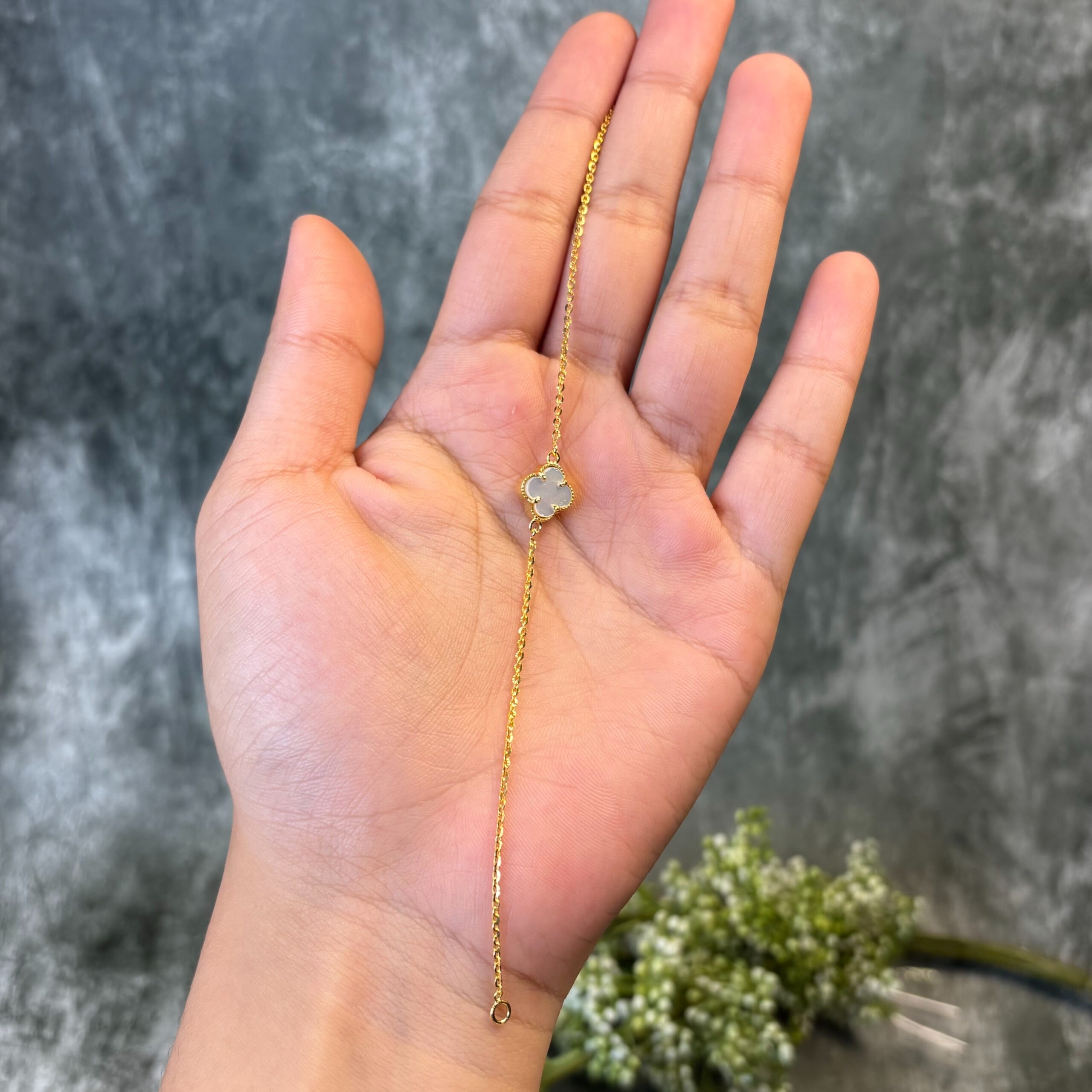 BRACELET ( 18KT GOLD)