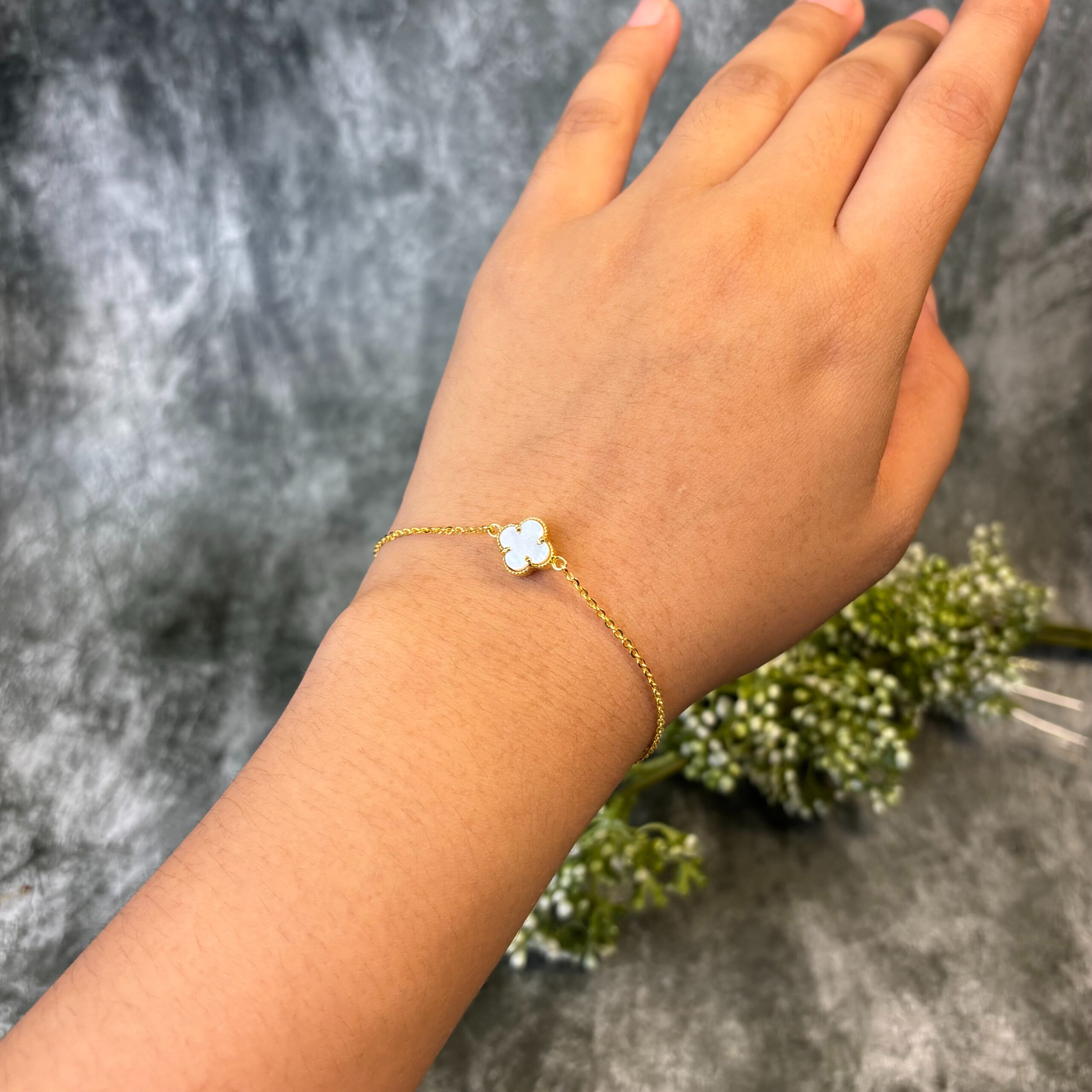 BRACELET ( 18KT GOLD)