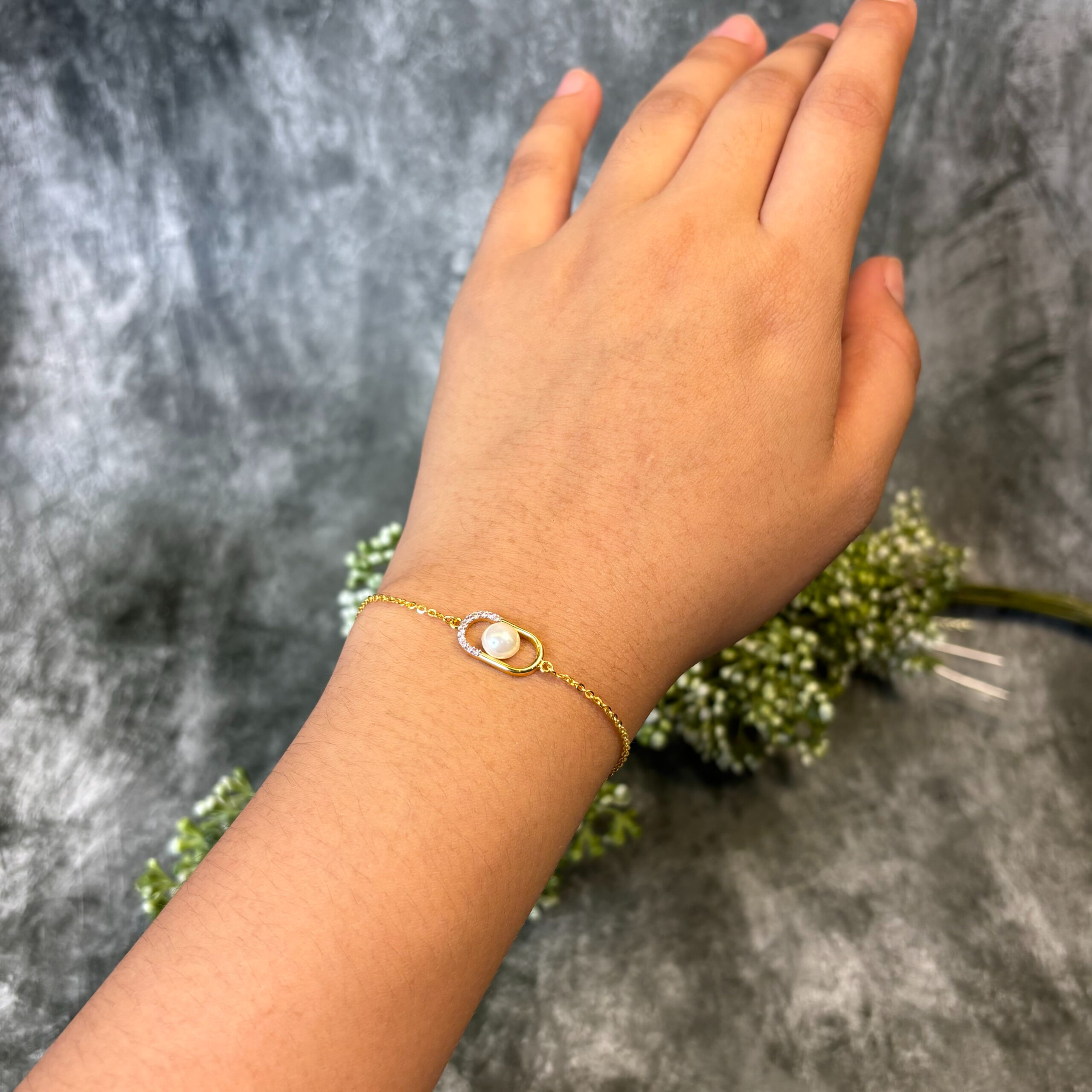 BRACELET ( 18KT GOLD)