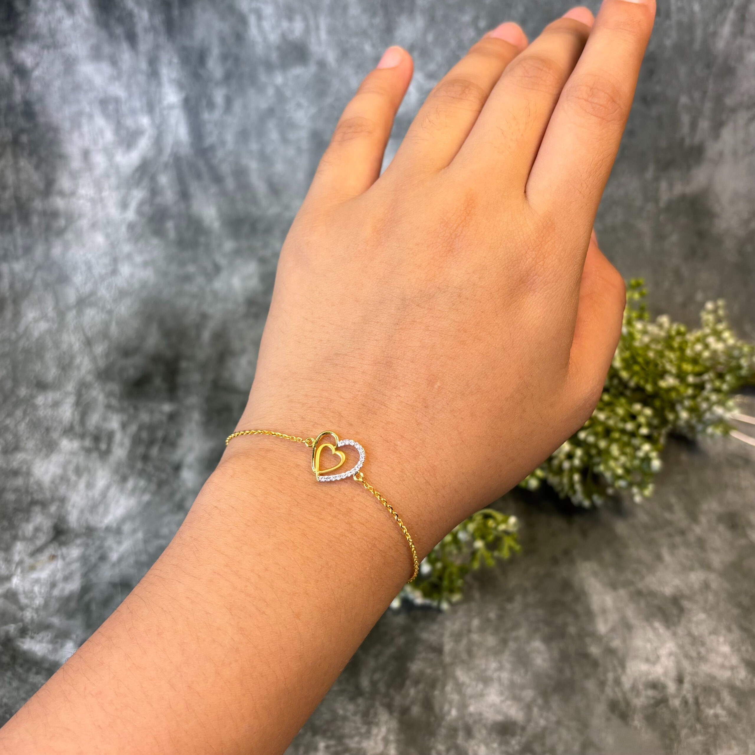 BRACELET ( 18KT GOLD)