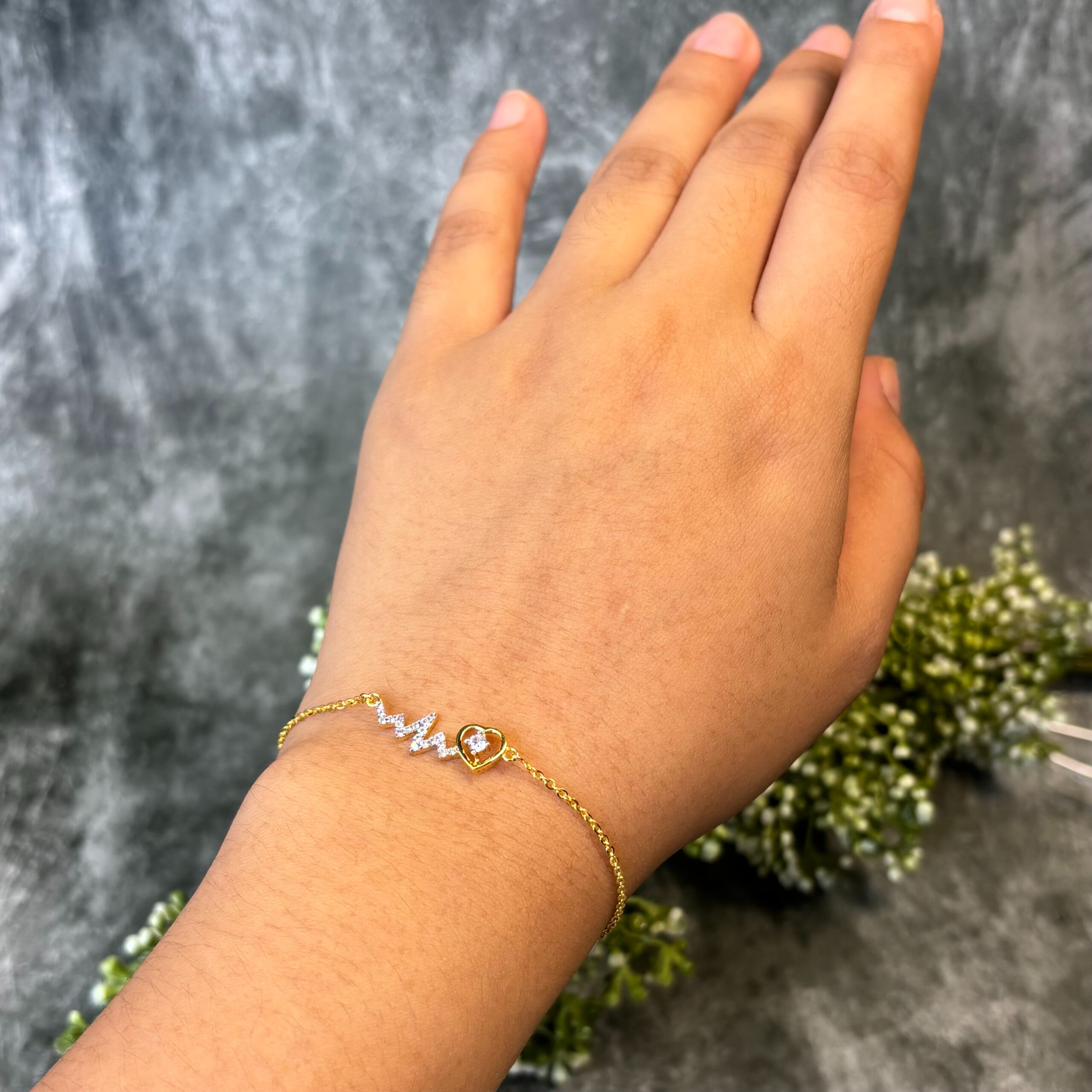 BRACELET ( 18KT GOLD)