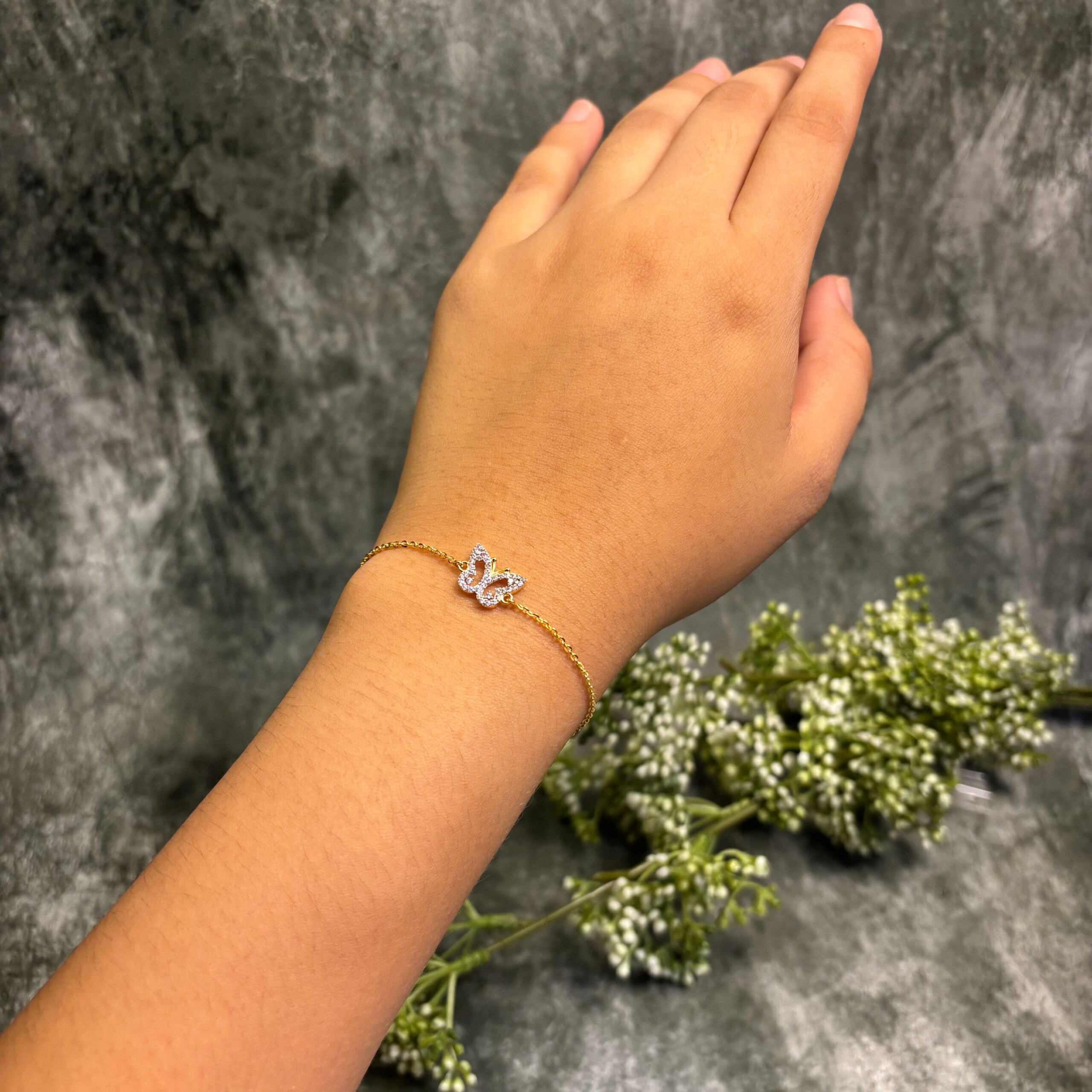 BRACELET ( 18KT GOLD)