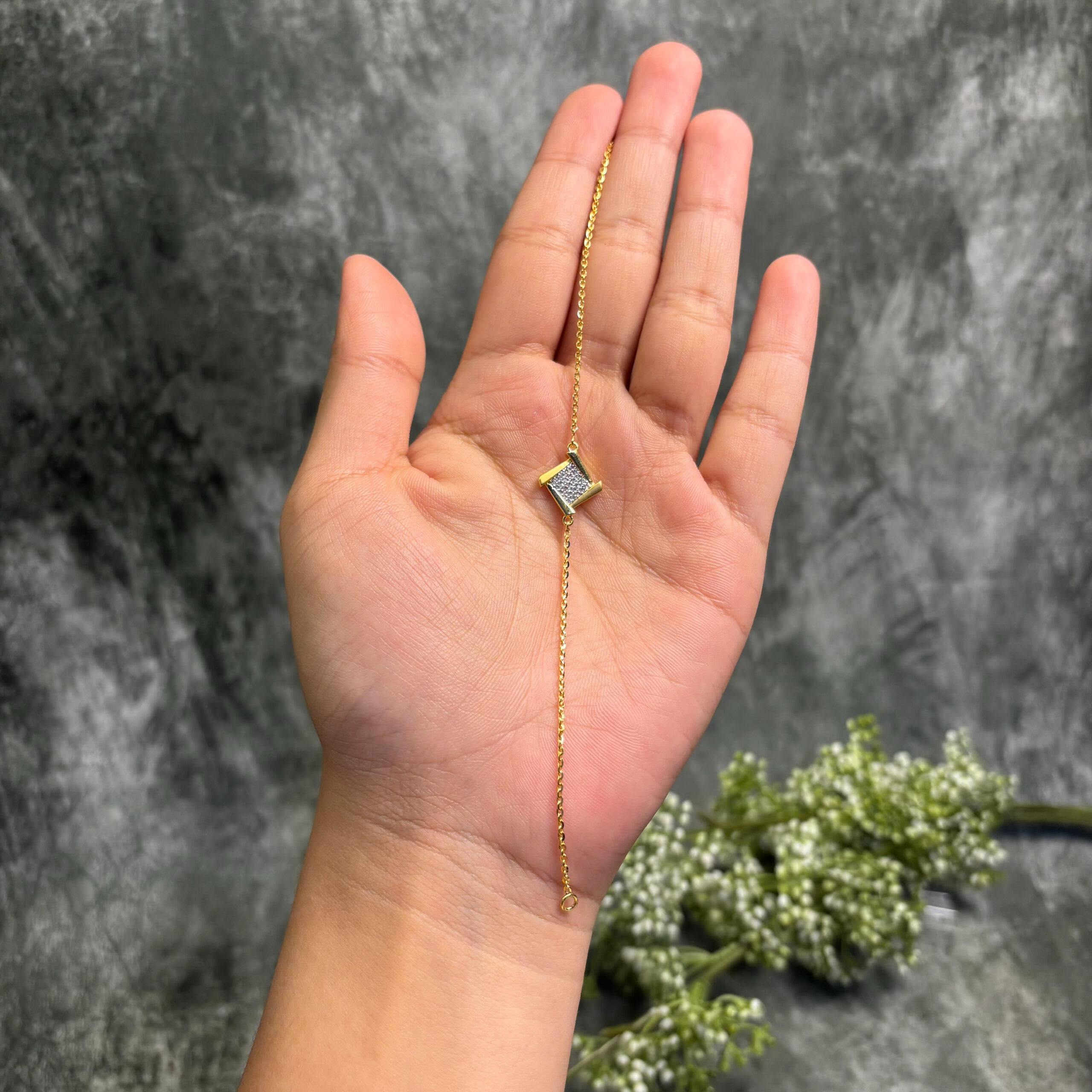 BRACELET ( 18KT GOLD)