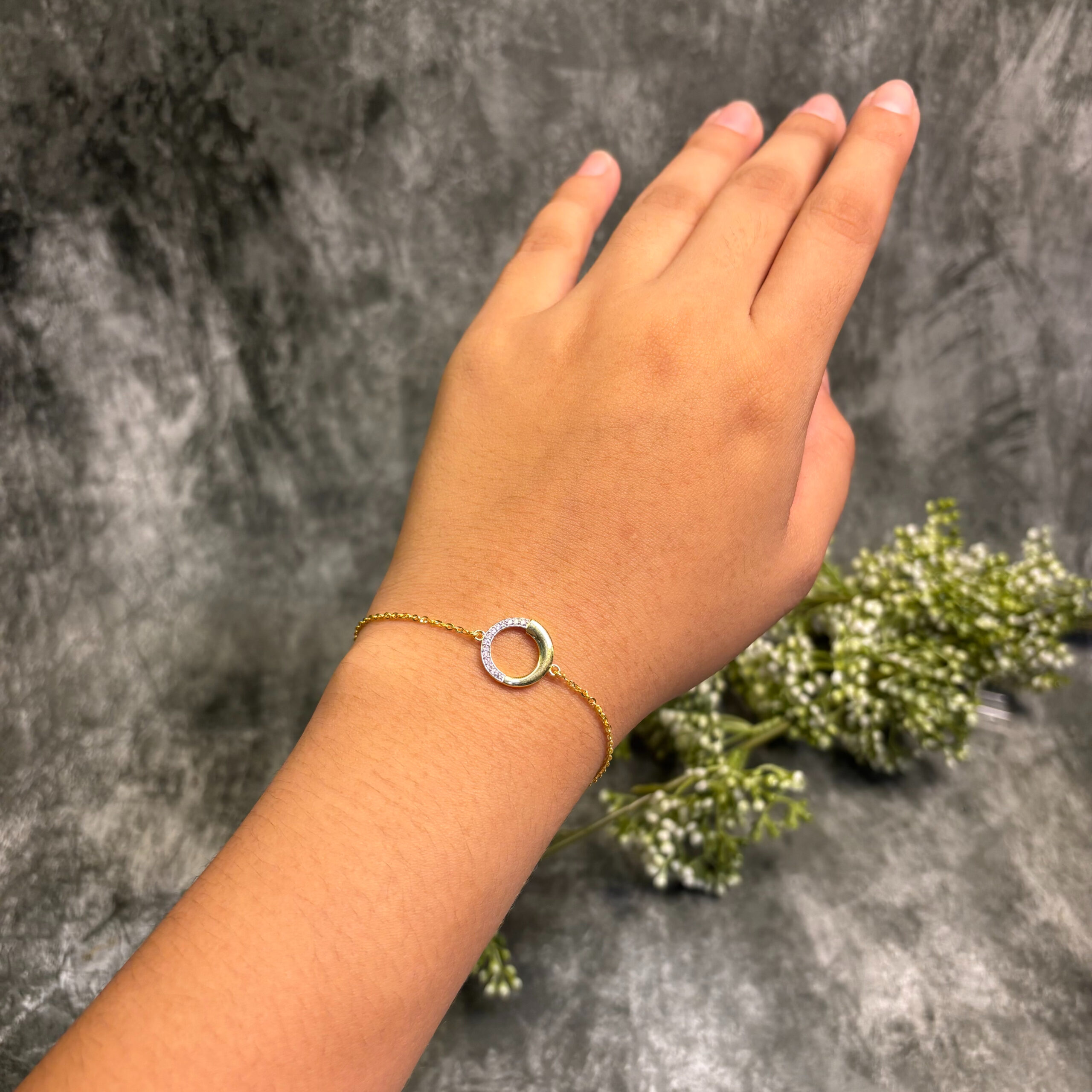 BRACELET ( 18KT GOLD)