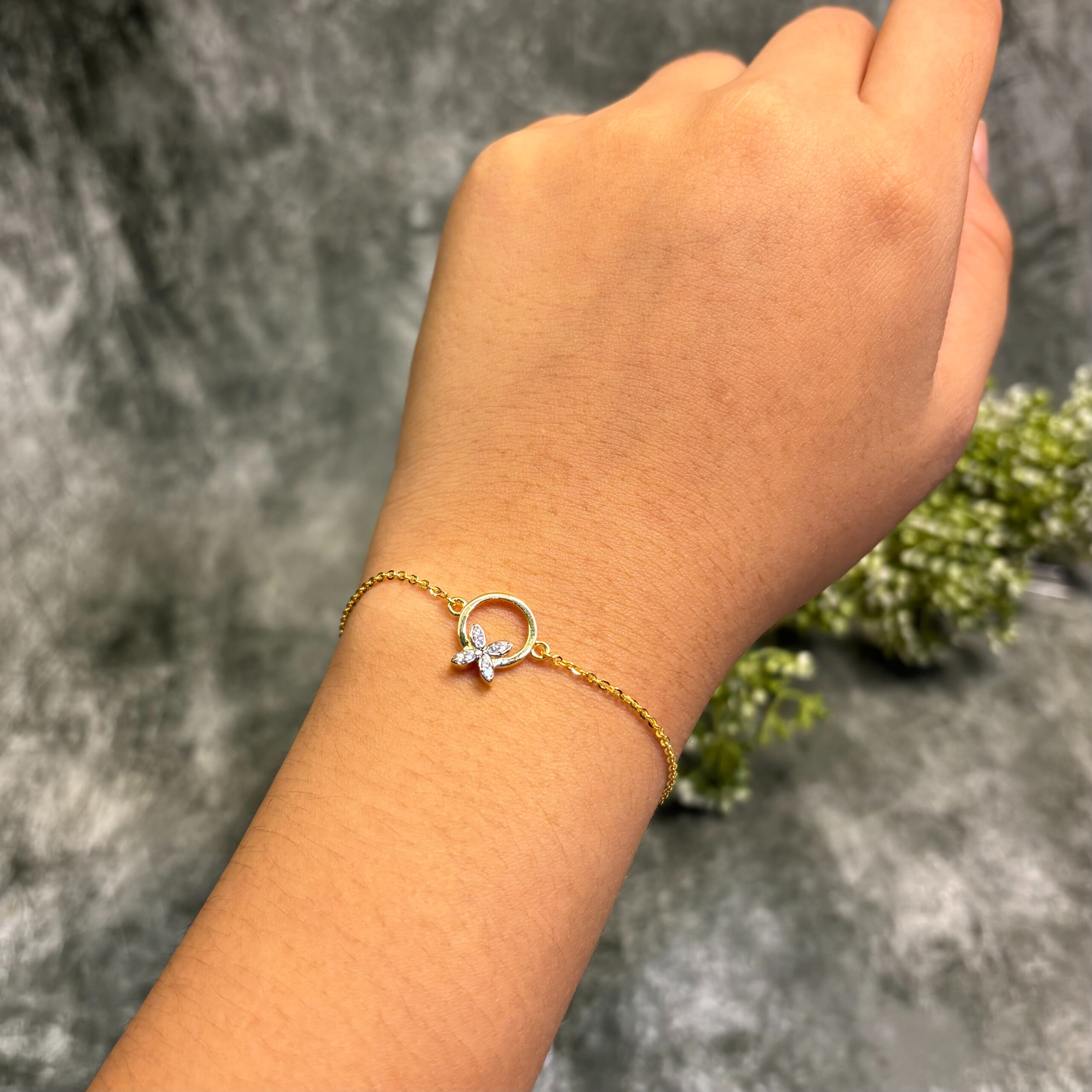 BRACELET ( 18KT GOLD)