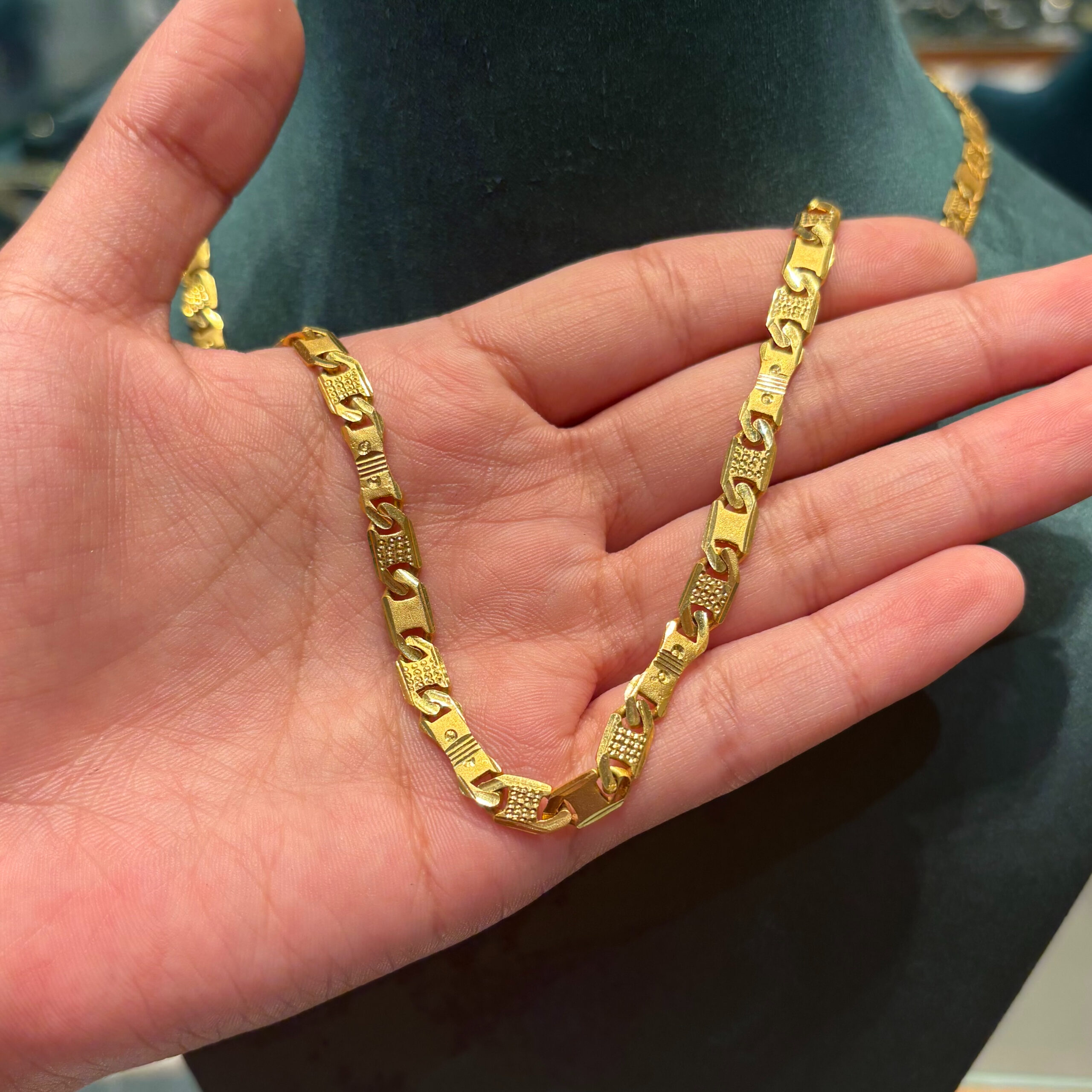 CHAIN ( 22KT GOLD)