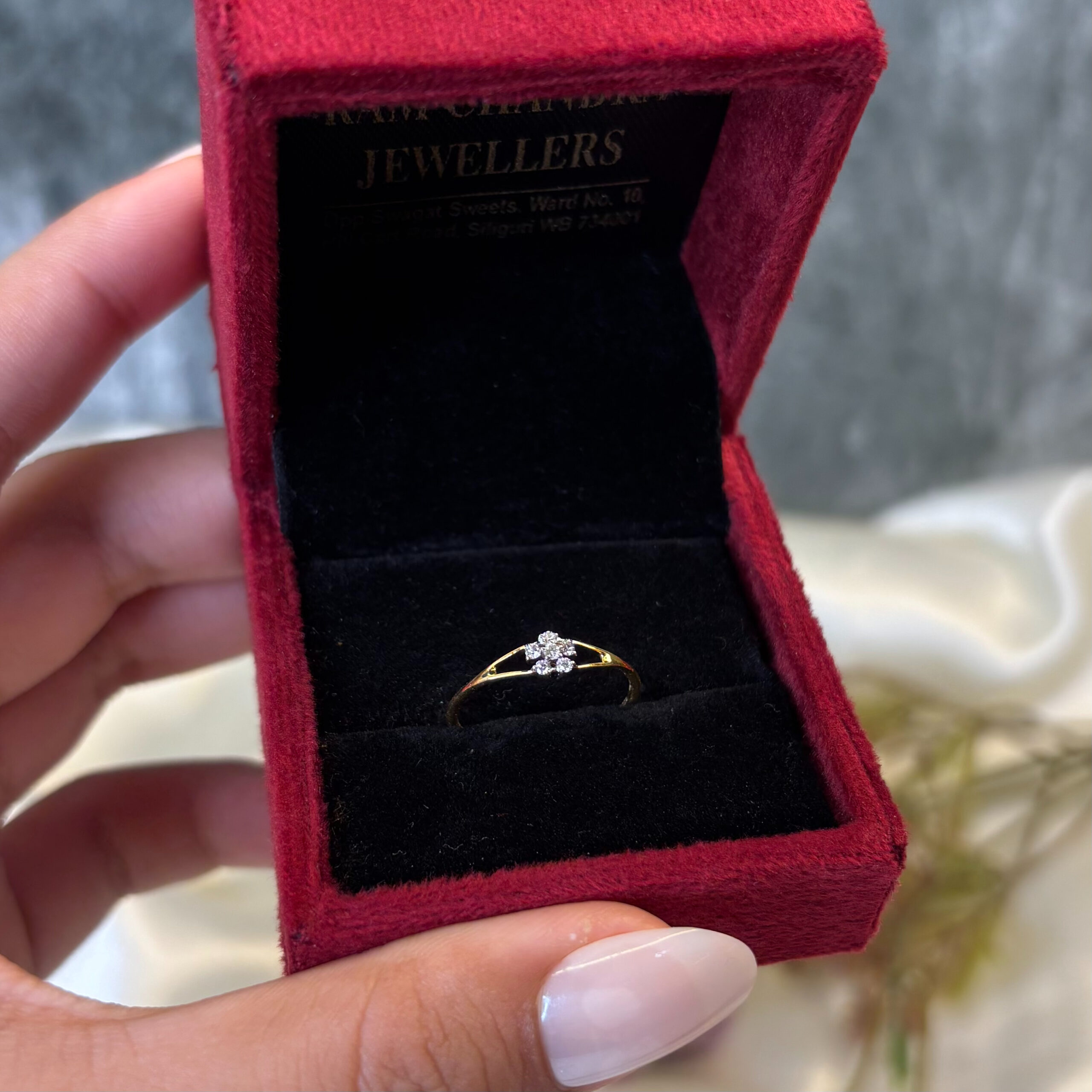 DIAMOND RING ( 9KT GOLD)