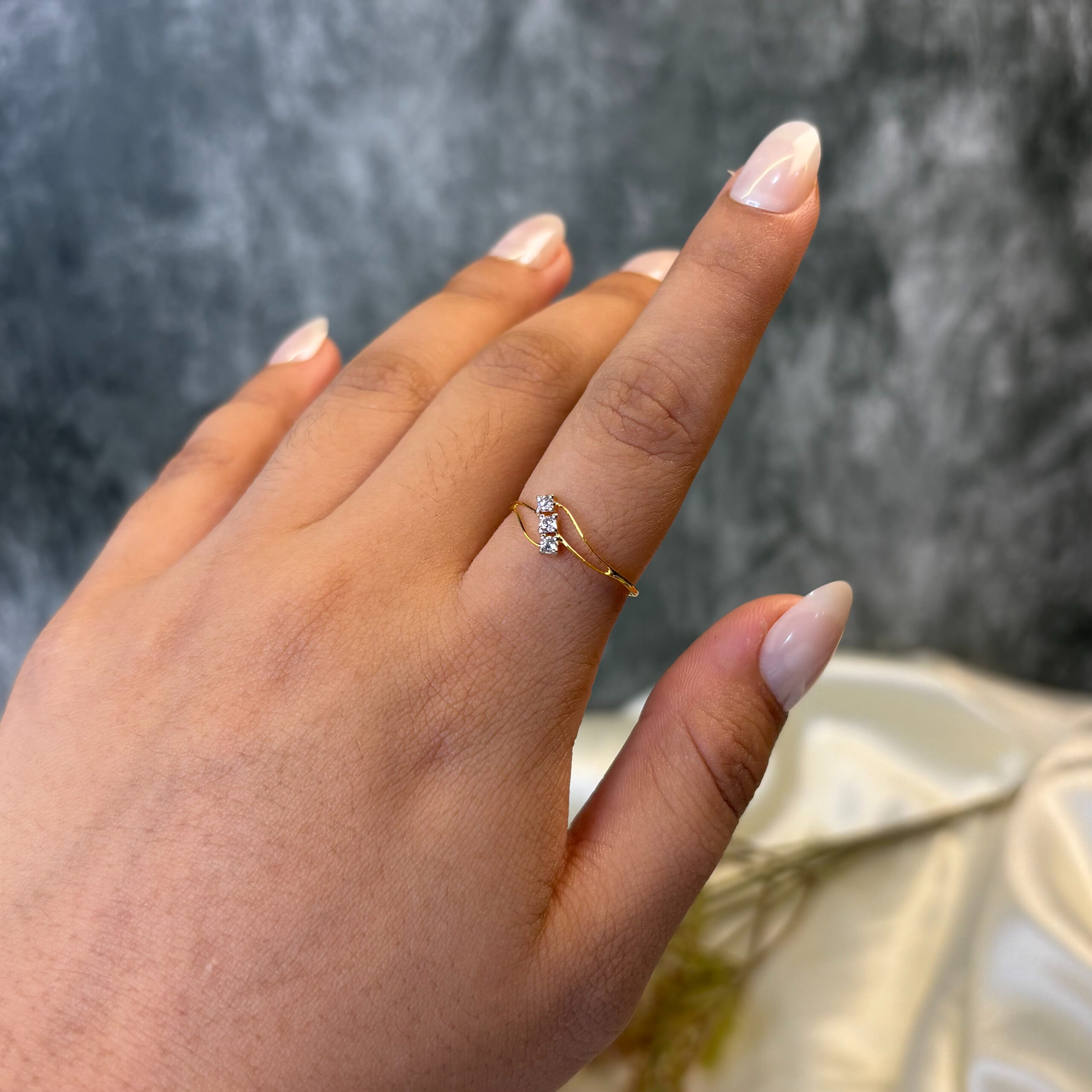 DIAMOND RING ( 9KT GOLD)