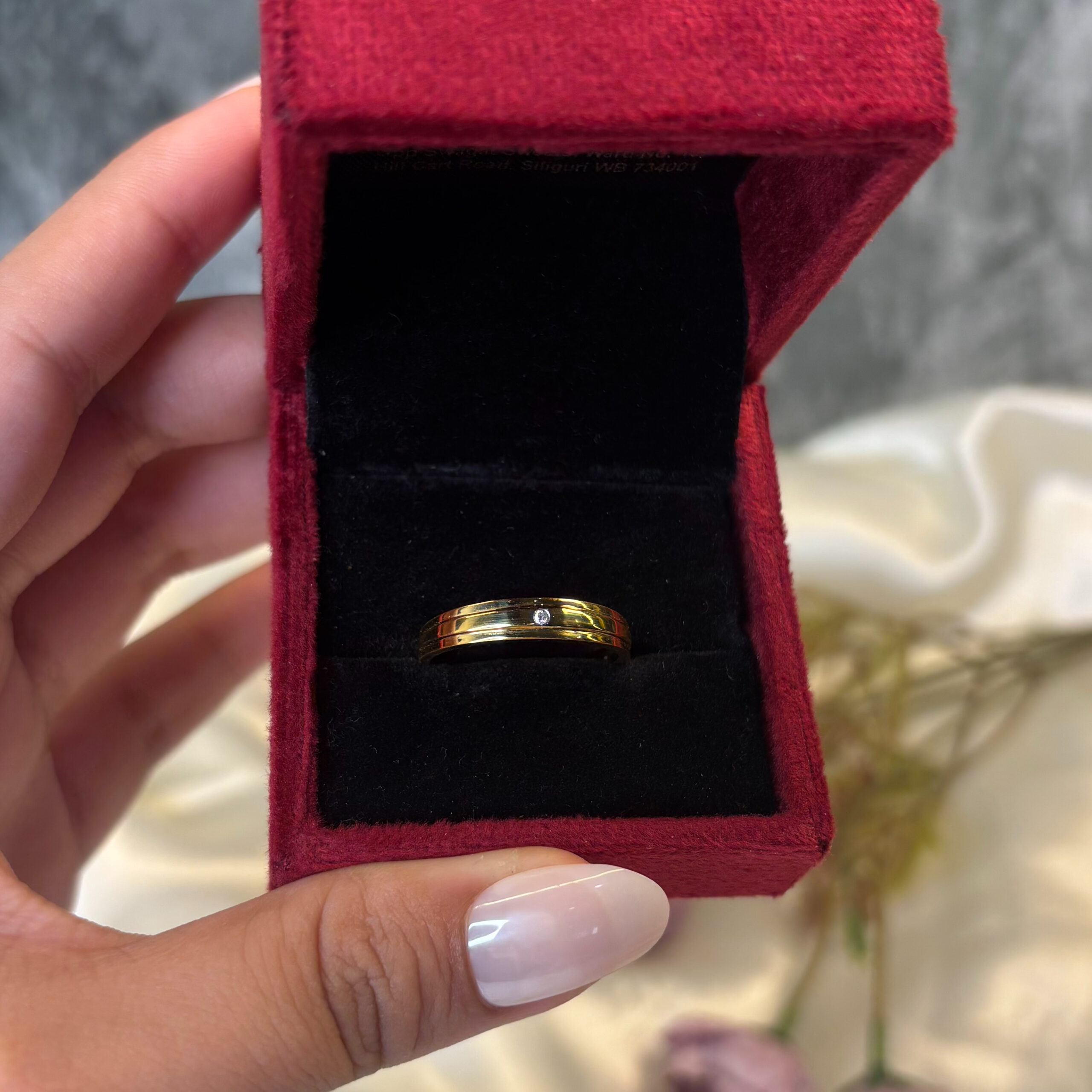 DIAMOND RING ( 18KT GOLD)