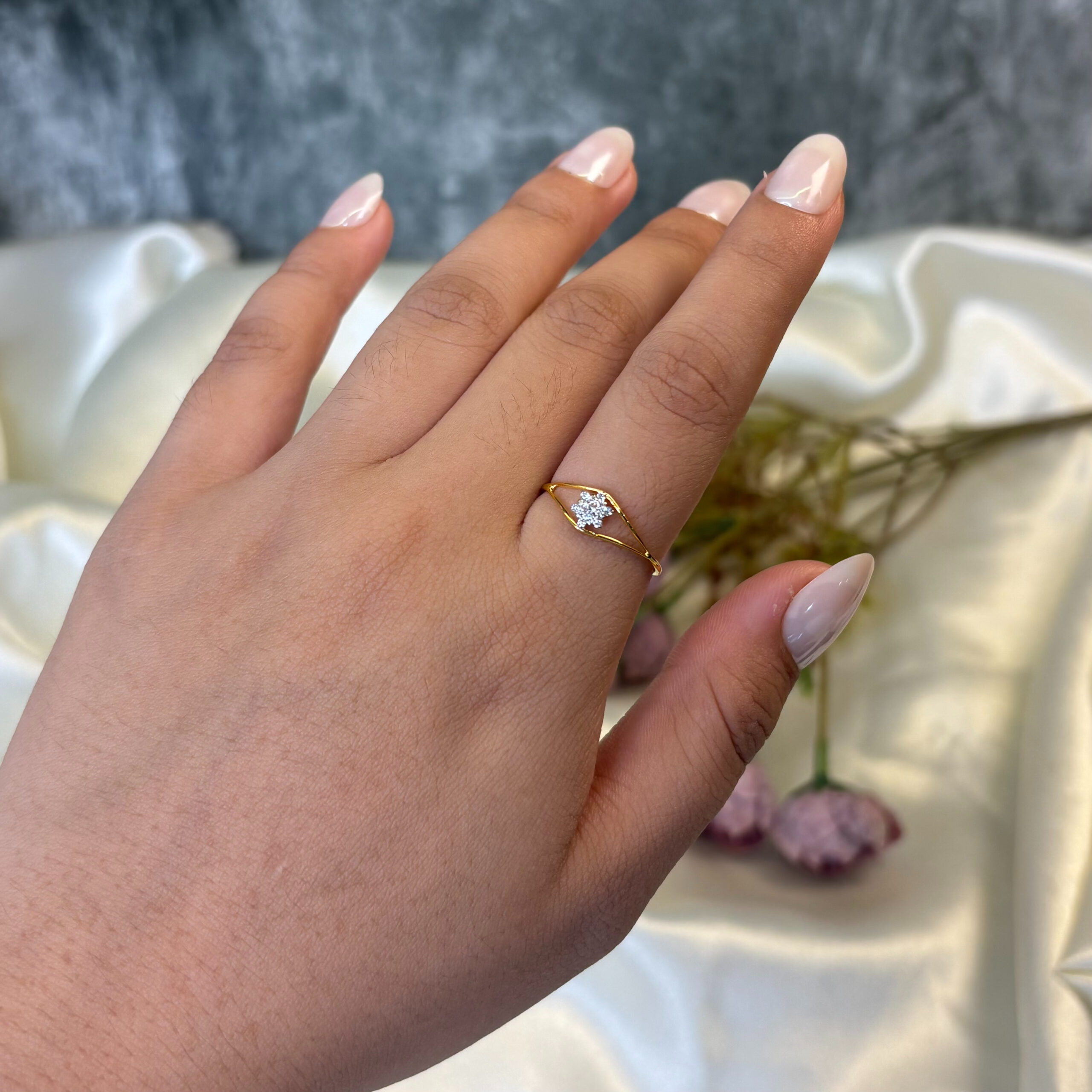 DIAMOND RING ( 9KT GOLD)