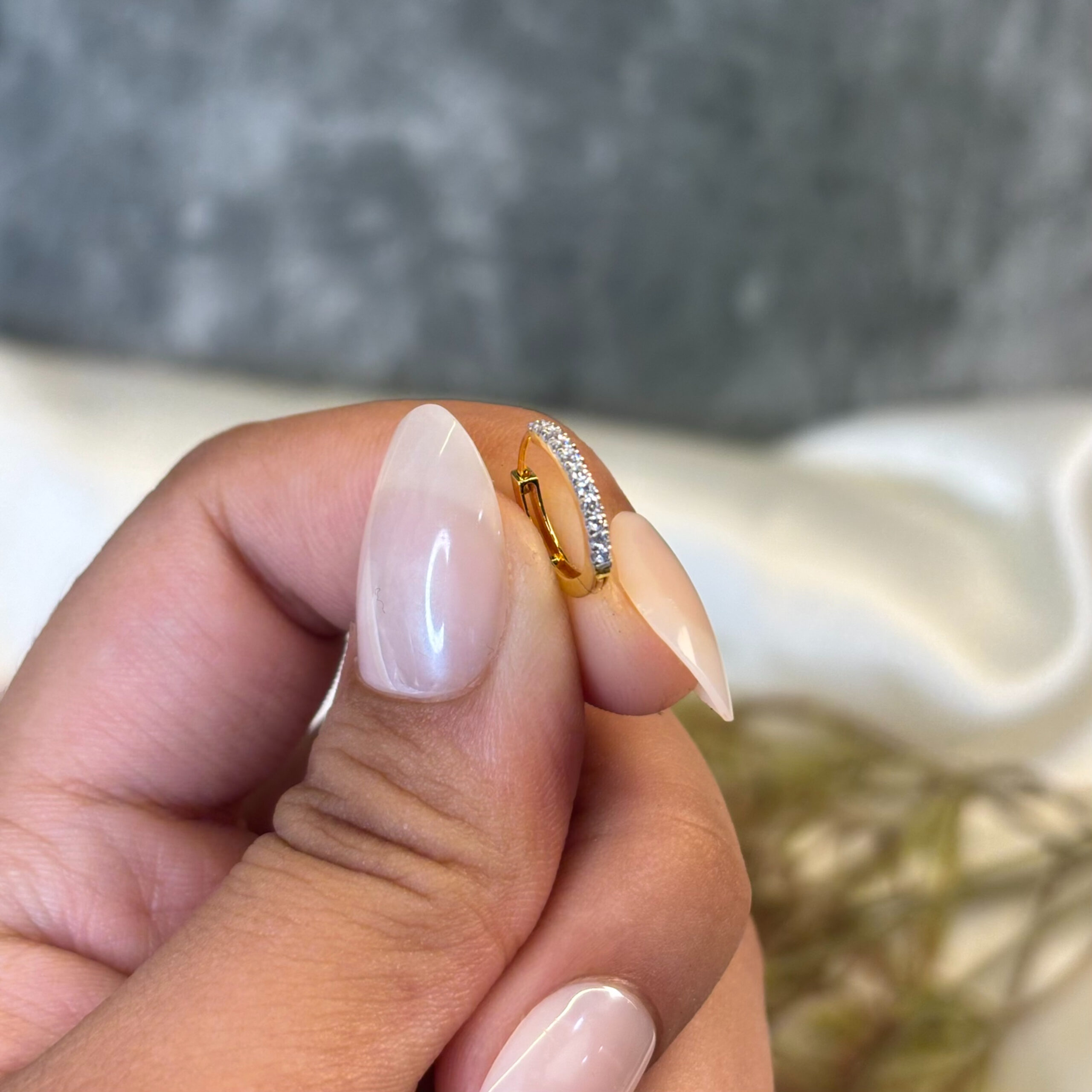 DIAMOND NOSE RING ( 18KT GOLD)